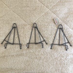 Tripod Photo Frames